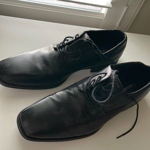 Calvin Klein Men’s dress shoes size 10 1/2 M - great condition